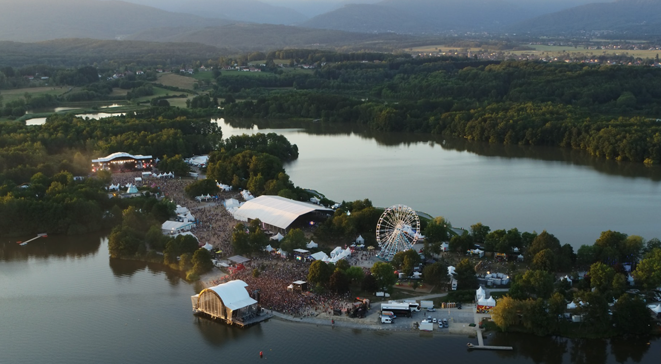 Vue du ciel du site des Eurockéennes Vue du ciel du site des Eurockéennes